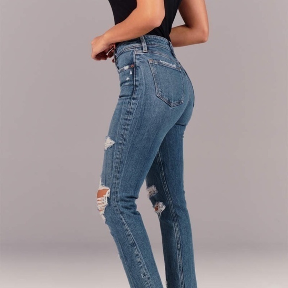 HIGH RISE MOM JEAN